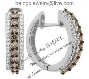 18K white gold earring w/ diamonds