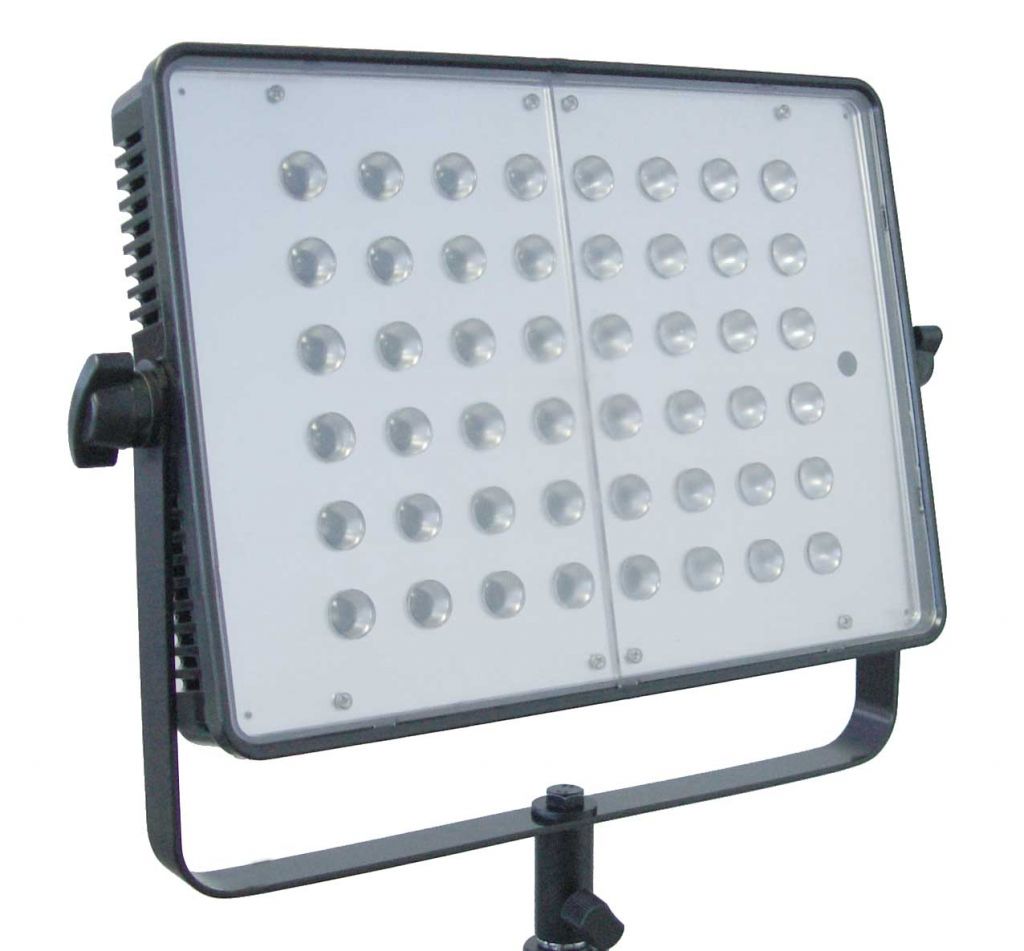 LED OUTDOOR STUDIO PANEL LIGHT