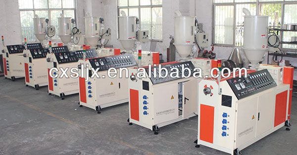 PE plastic pipe extrusion machine