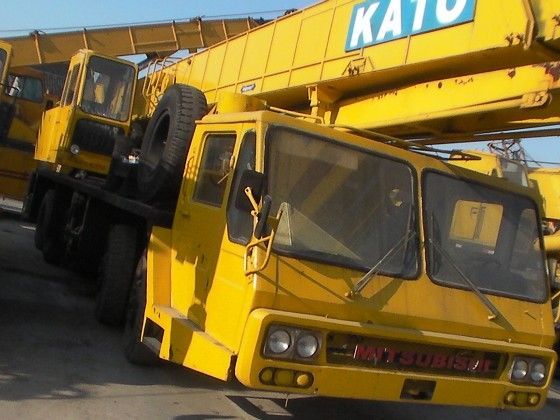 Used Kato Nk400e Truck Crane