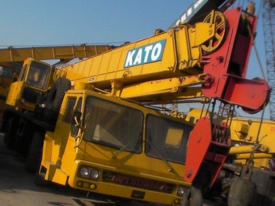 Used Kato Nk400e Truck Crane