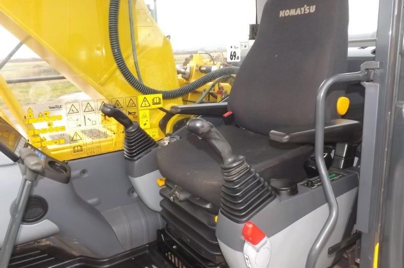 2010 Used Komatsu PC210LC-8 excavator