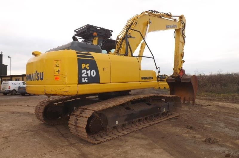 2010 Used Komatsu PC210LC excavator