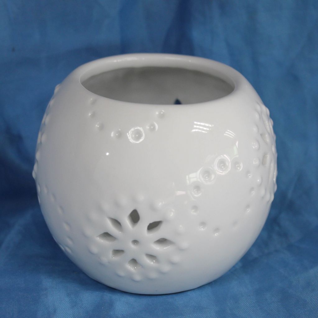 porcelain candle holder