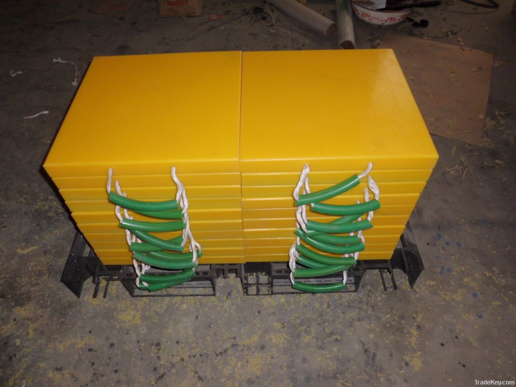 UHMWPE outrigger pad