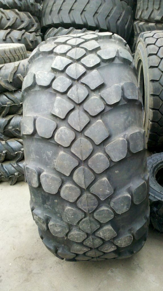 tyre 1500/600-635