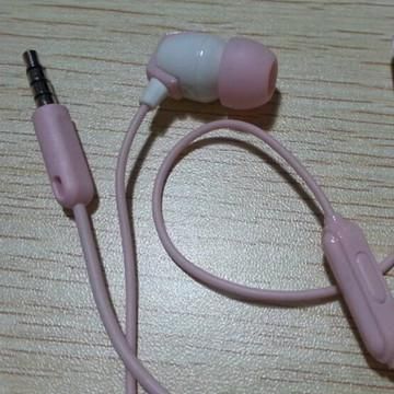 Stereo In-ear Earphone with Mic for Mobile Phone/MP3/PAD