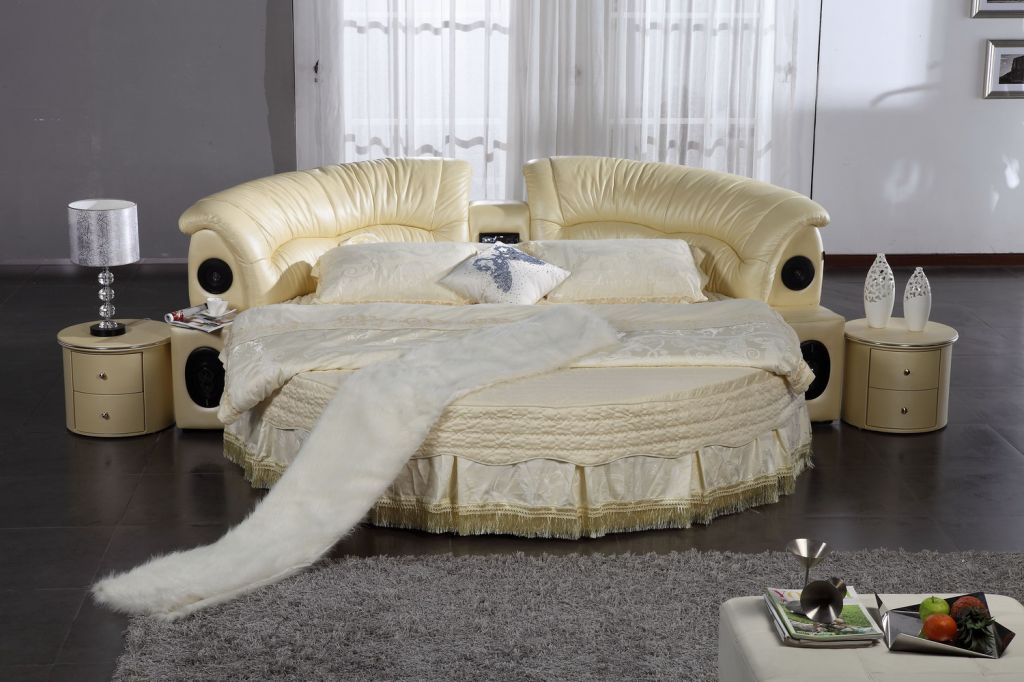 B020  round Leather Bed