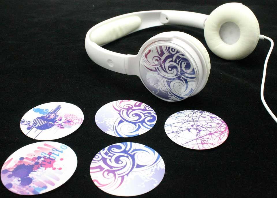 STEREO HEADPHONE WITH INTERCHANGABLE PATTERN