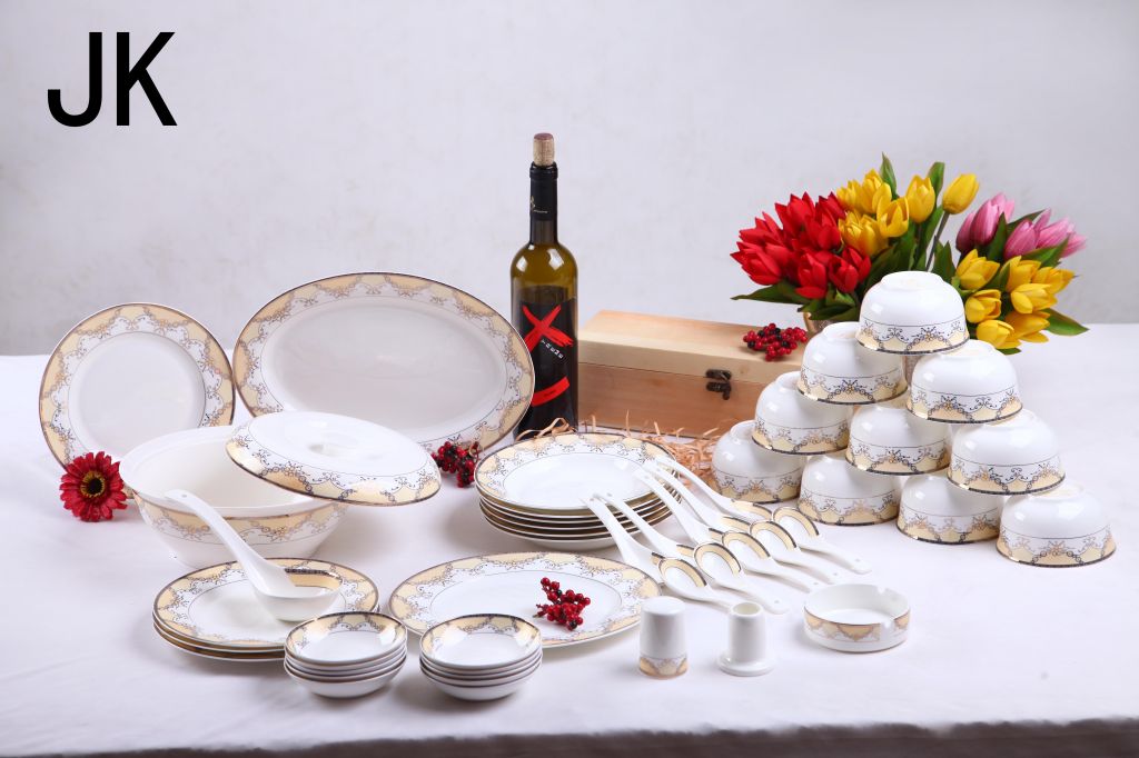 hot sale porcelain dinnerware set in 46pcs,56pcs 