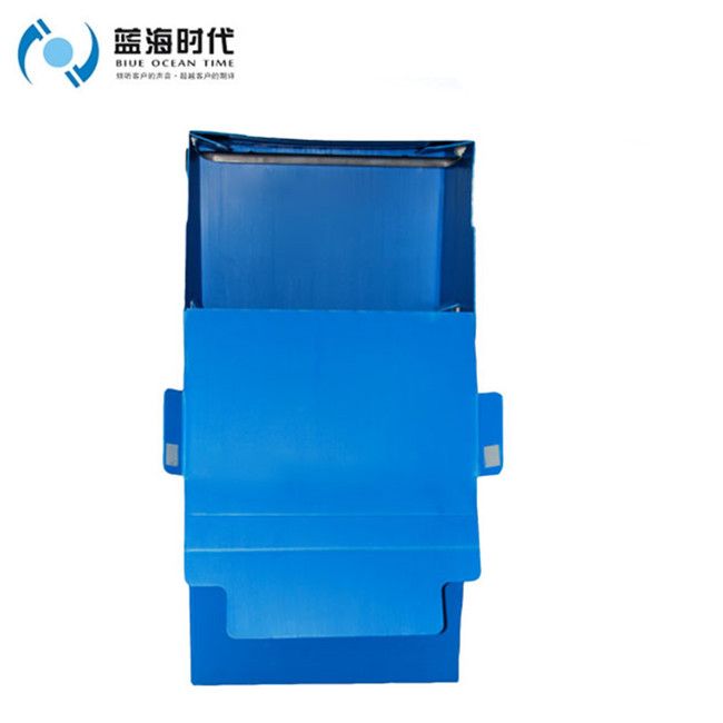 Folding corrugated plastic wardrobe boxes for movers