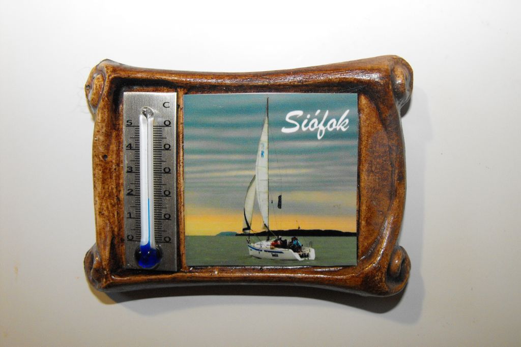 Ceramic fridge magnet