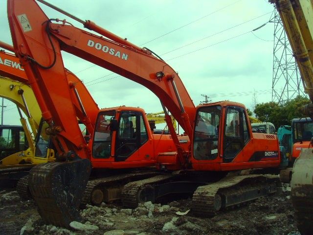 Used Doosan DH220LC-7 Excavator for sale