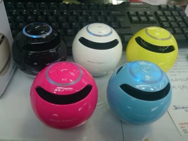 New 2013 mini portable bluetooth speakers with handsfree/tf card/FM radio