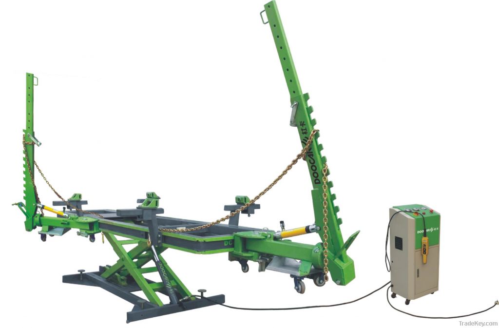 Auto chassis straightening equipment