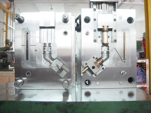 Plastic mould & part