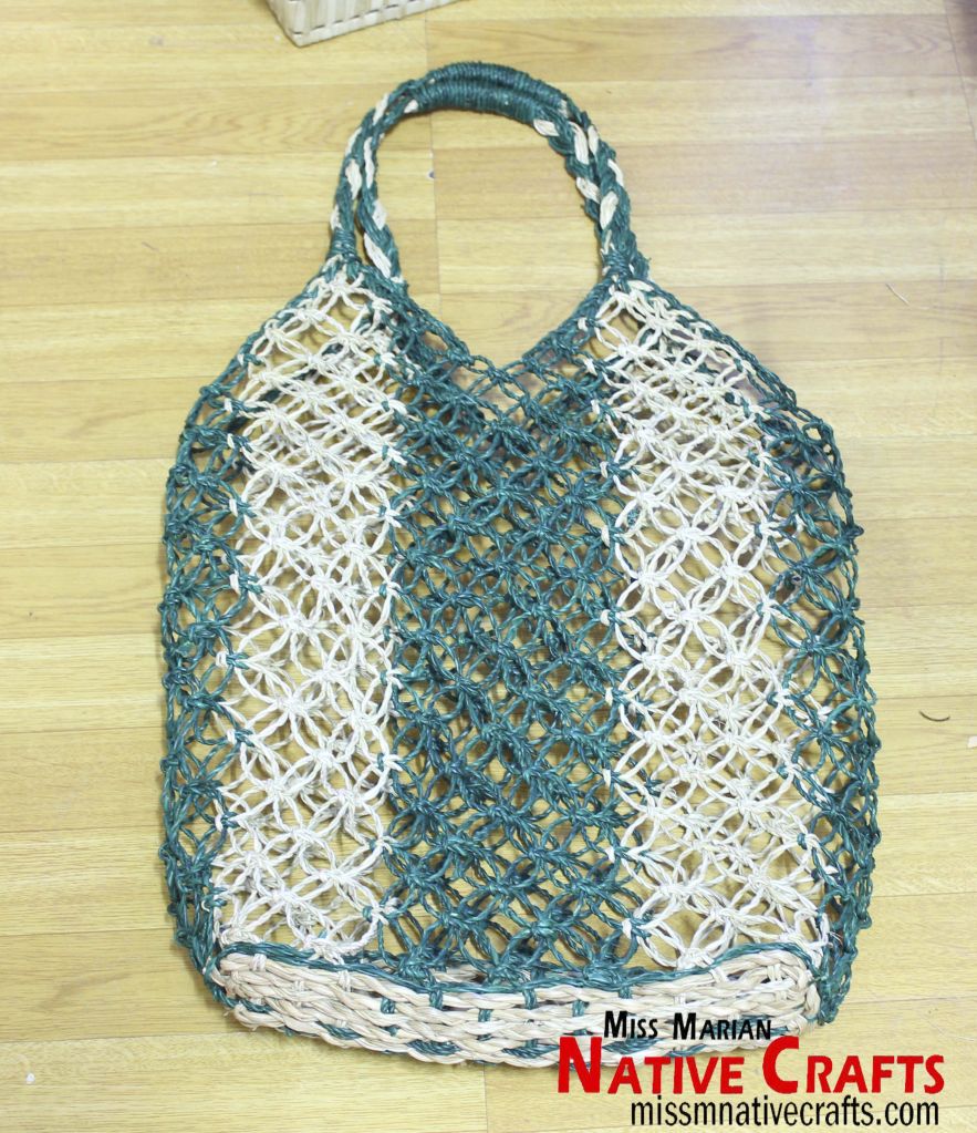 Lauhala beach bag color green 