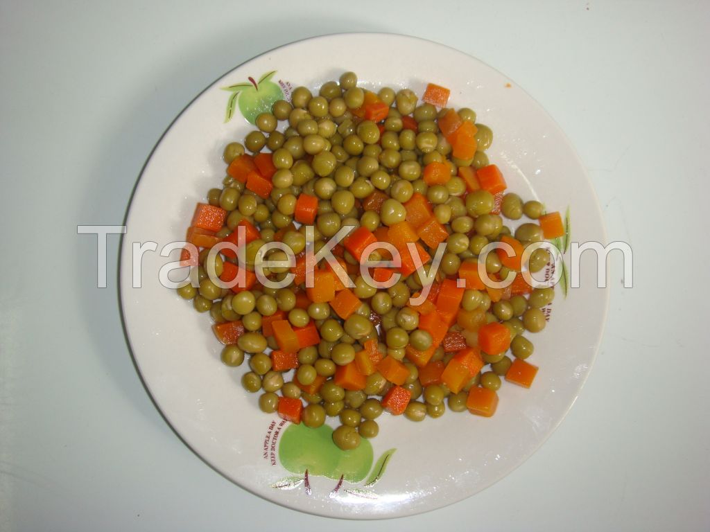 mixed vegetables in jars