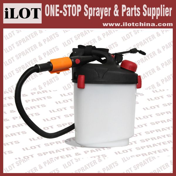 Electric airless paint sprayer with 110 fan nozzle