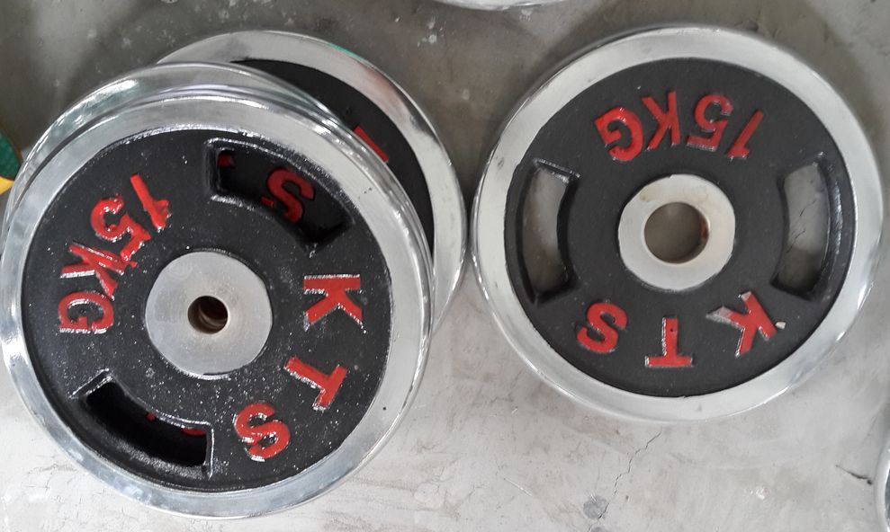 chrome barbell weight plates with 2 grip holes