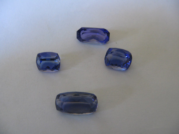 Natural Cut Tanzanite Gemstone