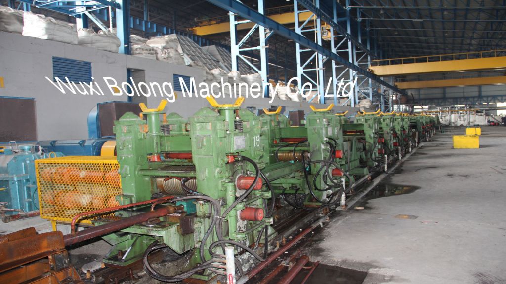 hot rolling mill train