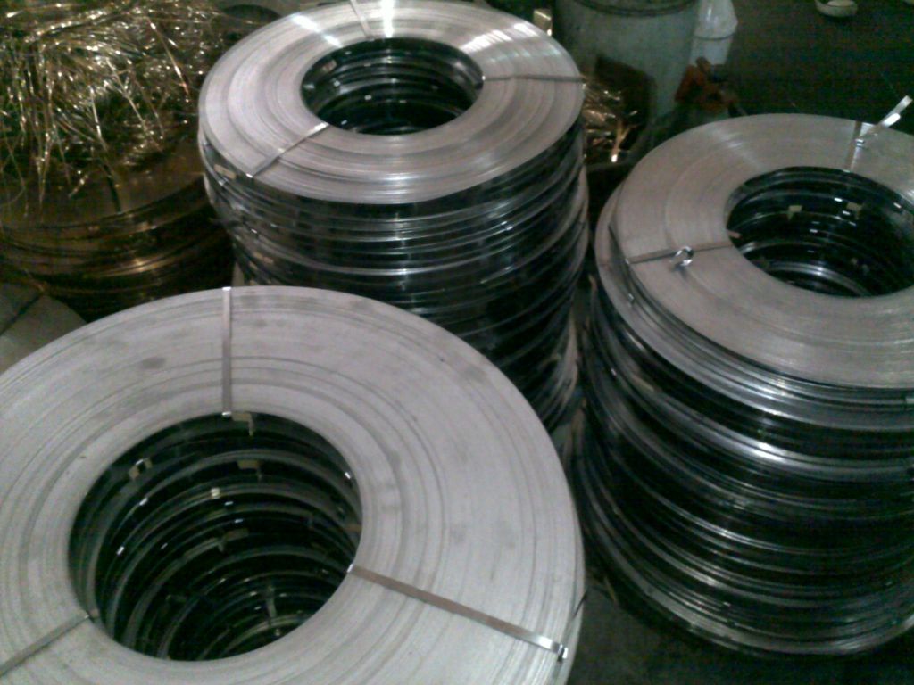 Cold rolled annealed steel strip for stampings