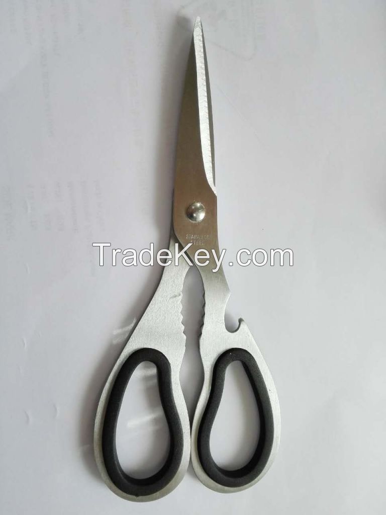 With plastic handle SUS 420 kitchen scissors