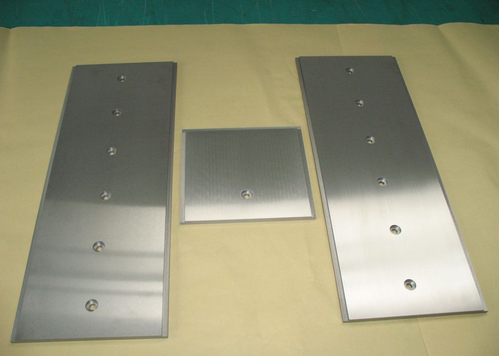 Planar sputtering targets