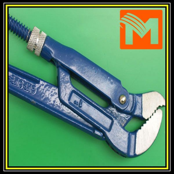 China S type bent nose pipe wrench with good price and high quality