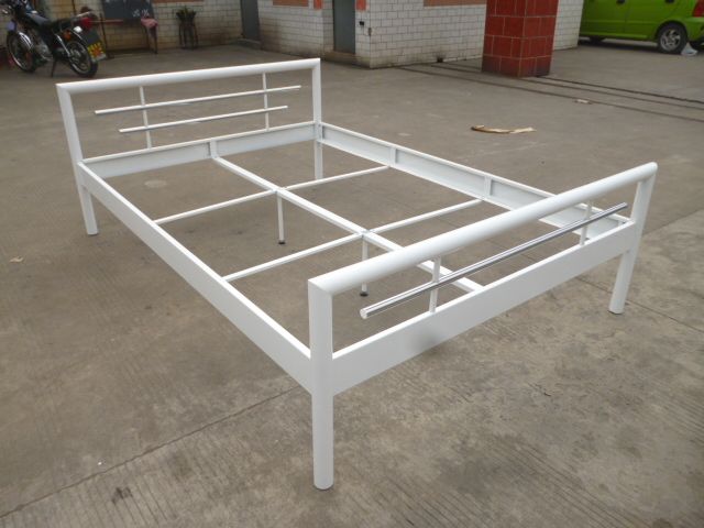 Square bed