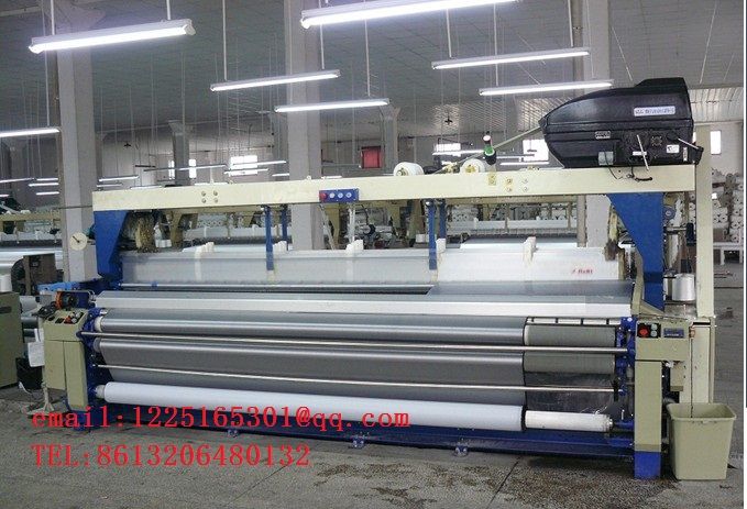 water jet loom