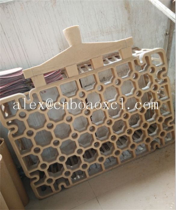 Heat resistant tray