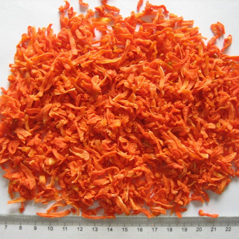 Dried carrot strips