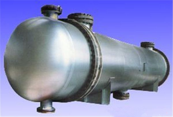 floating shell and tube heat exchanger