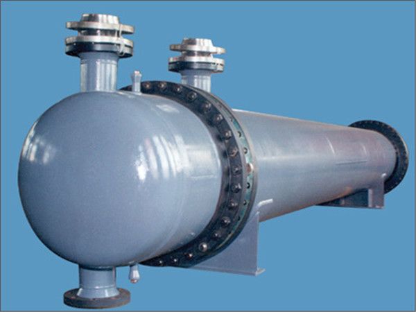 floating shell and tube heat exchanger