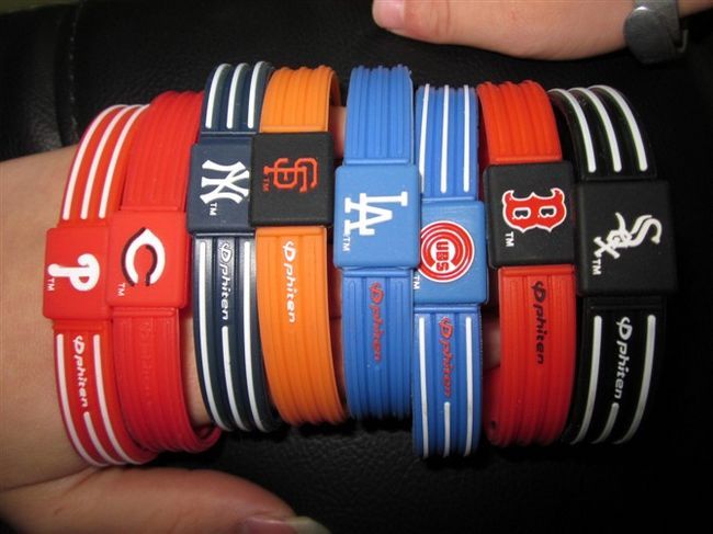 manufacture any of customized silicon bracelet in high quality  sport health wristband