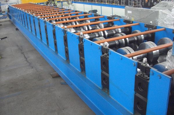 Metal Deck Roll Forming Machine