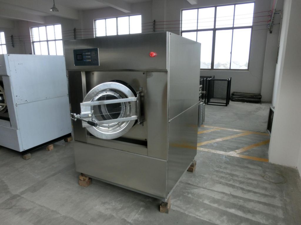 Industrial washing machine