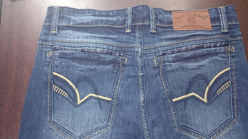 Trendy and exclusive gents jeans for sale