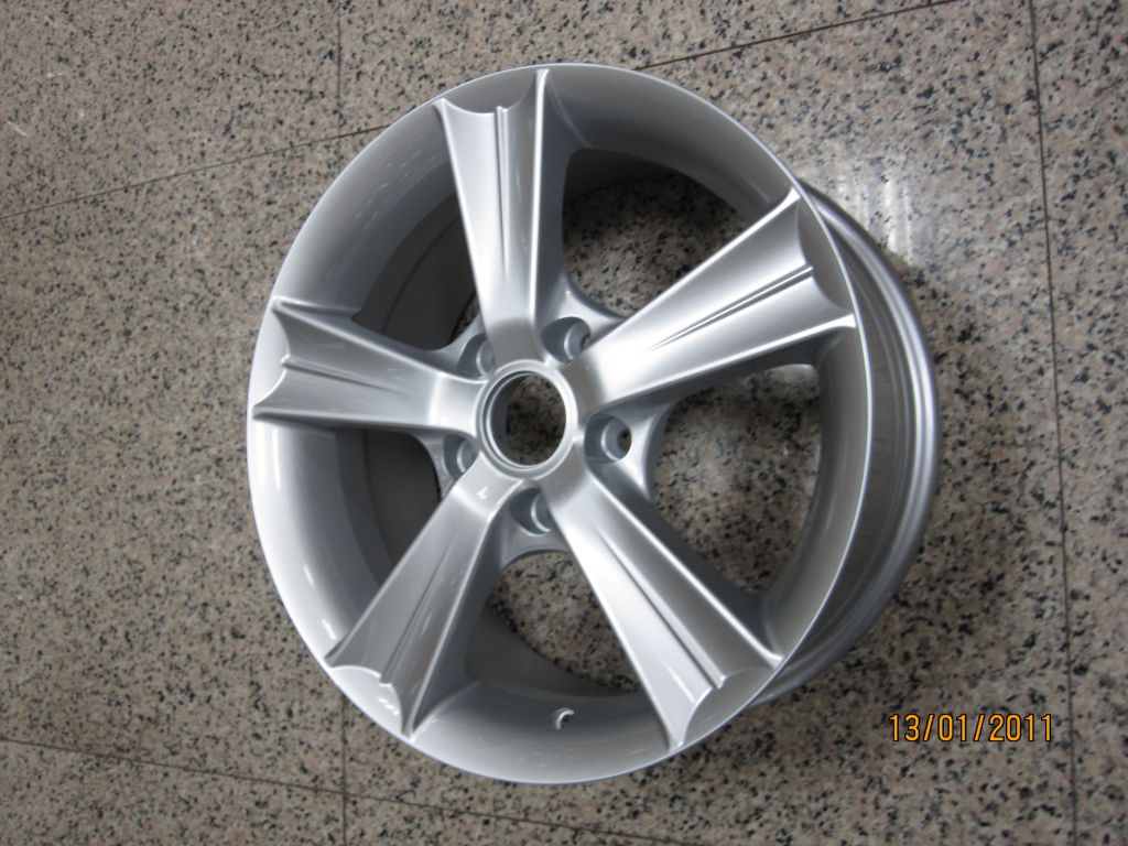 17 inches car wheel