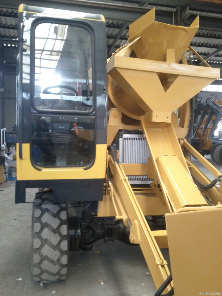 mobile concrete mixer with cement loader
