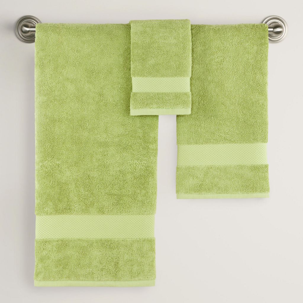 BATH TOWELS 