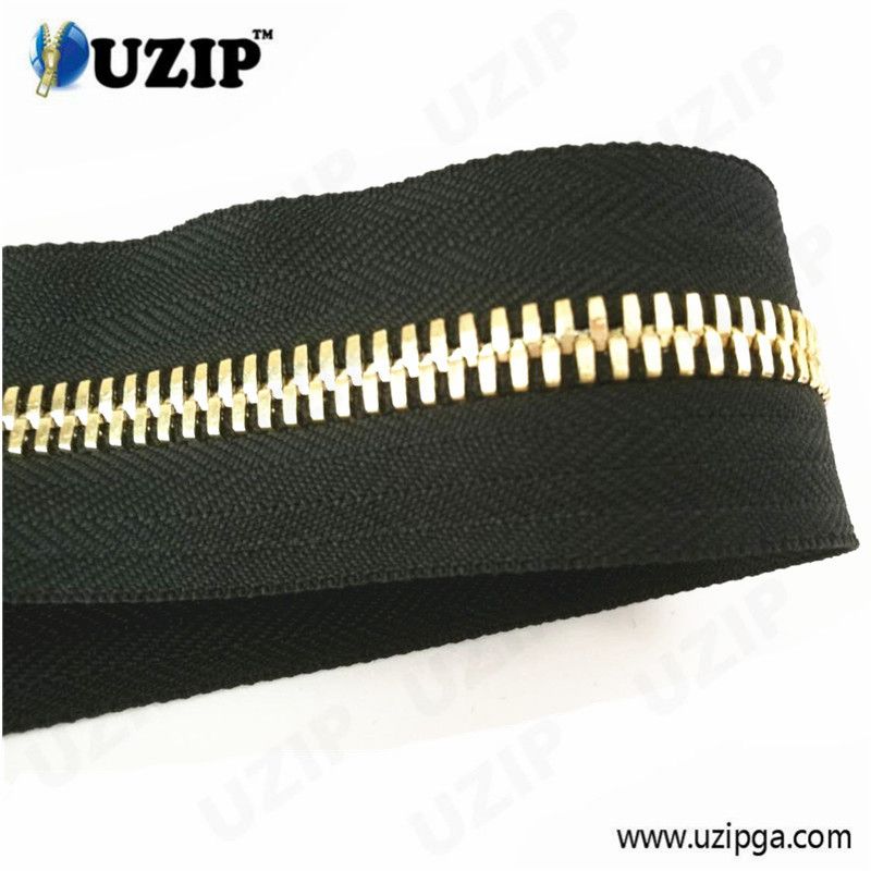 no.10 Corn Teeth Roll Brass Zipper Black