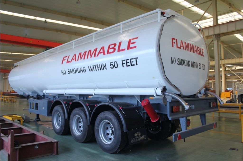 Fuel tanker trailer