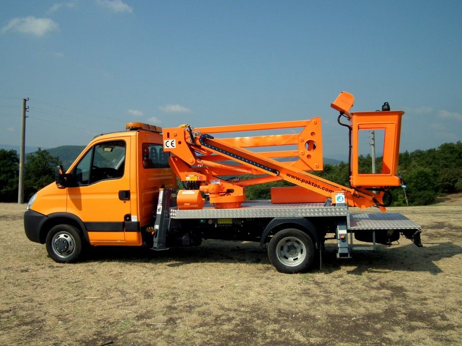 Vehicle Mounted Telescopic &amp; Articulated Platforms on