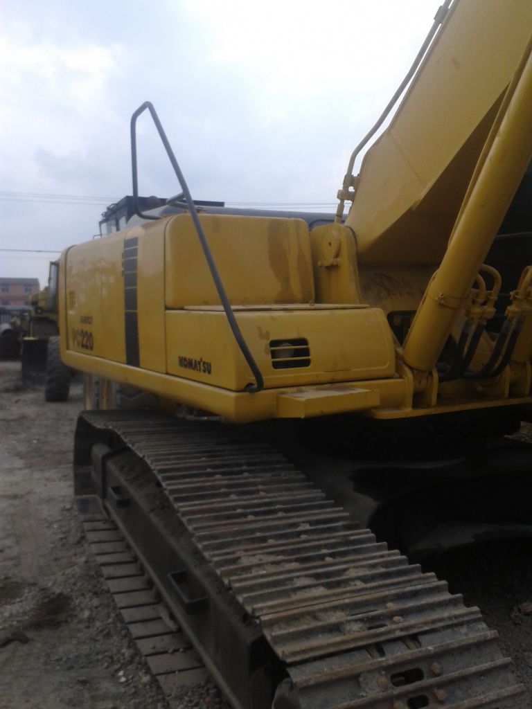 Used Komatsu Pc220-7 Excavator For Sale Made In Japan