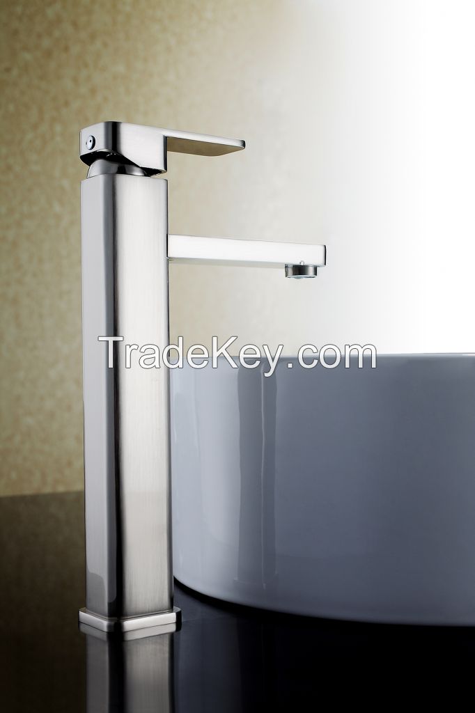 90 Degree Single Handle Lavatory Faucet