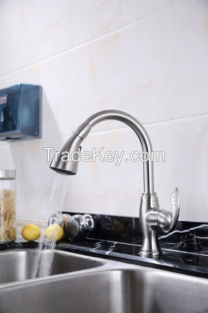 Single Handle Magnetic Pull Down Kitchen Faucet