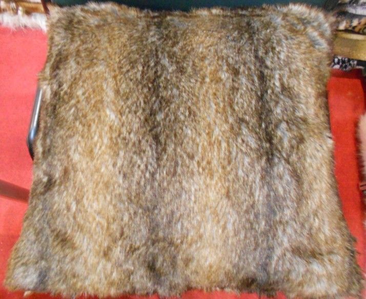 Faux Fur Cushion//Pillow Animal Skin /Decoration Cushion 